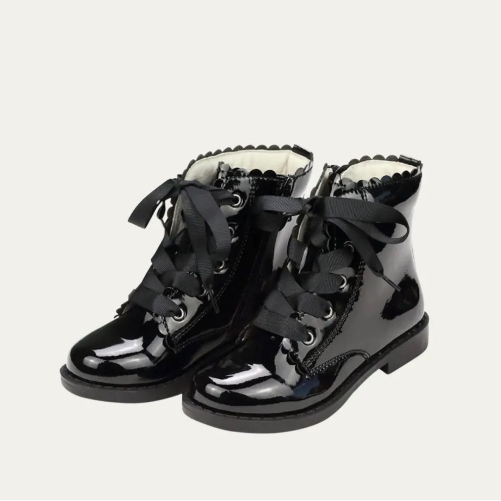 L’Amour Josephine Scallop Boots big girl size 3